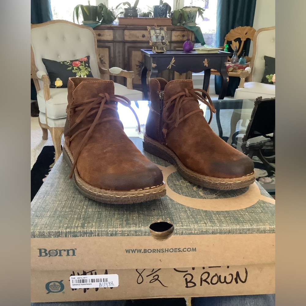 Born boots